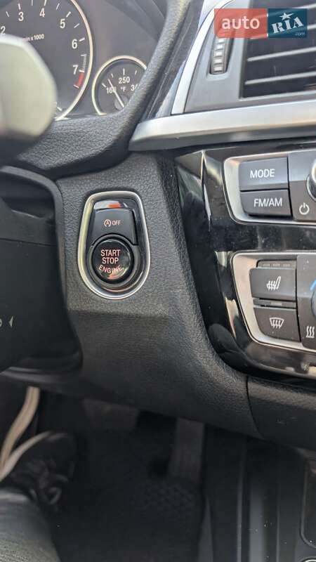 Седан BMW 3 Series 2017 в Одессе