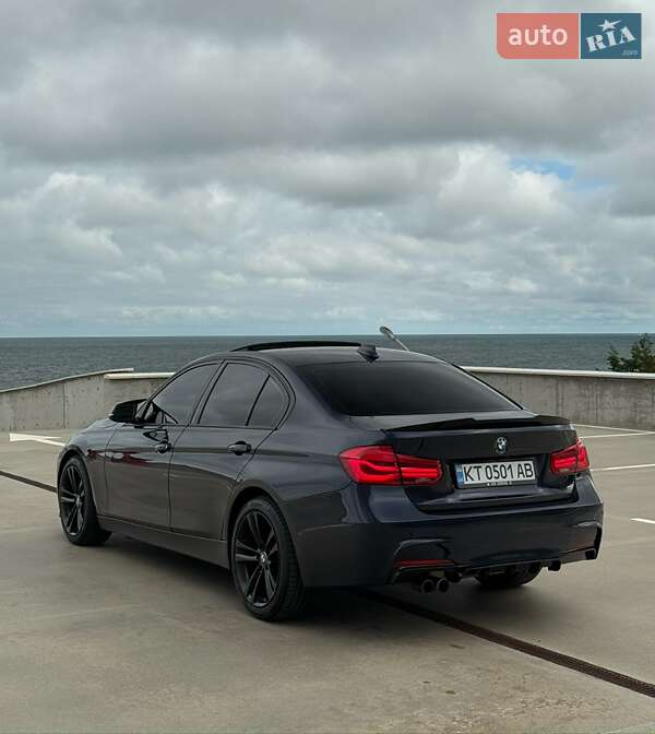 Седан BMW 3 Series 2017 в Одессе