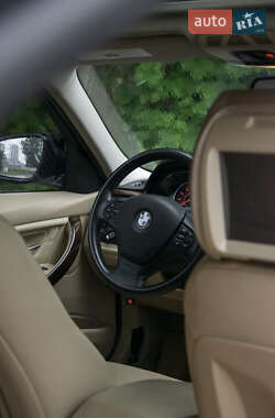 Седан BMW 3 Series 2012 в 