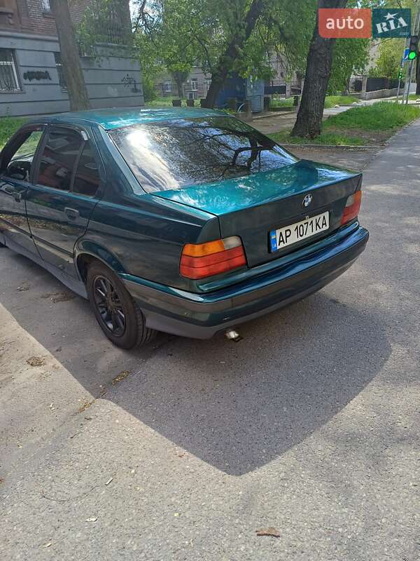 Універсал BMW 3 Series 1994 в Запоріжжі