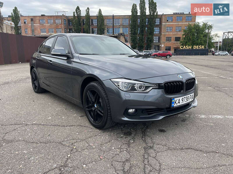 Седан BMW 3 Series 2015 в Киеве