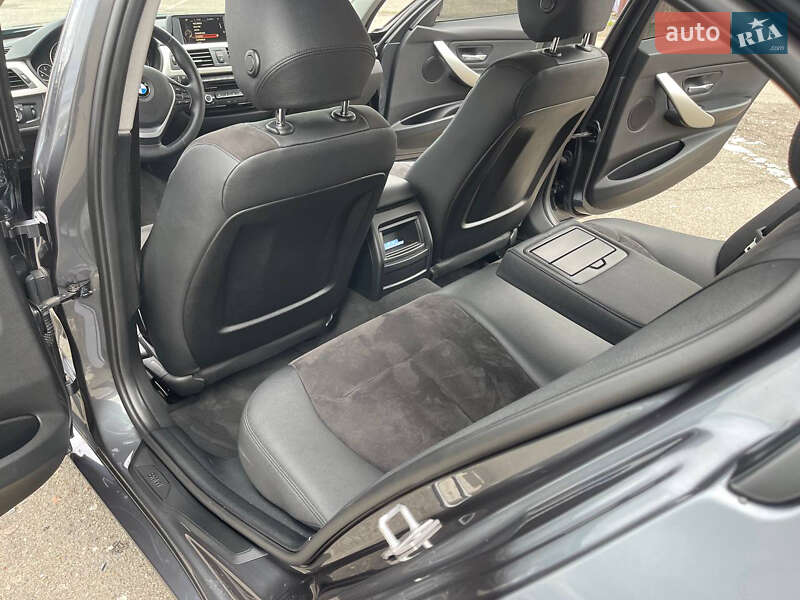 Седан BMW 3 Series 2015 в Киеве