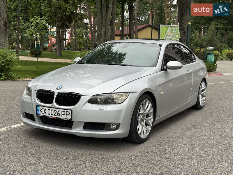 Купе BMW 3 Series 2009 в Харькове