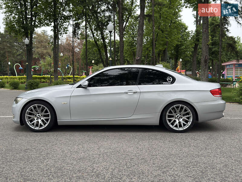 Купе BMW 3 Series 2009 в Харькове