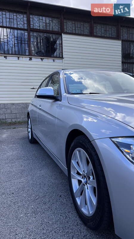 Седан BMW 3 Series 2017 в Полтаві