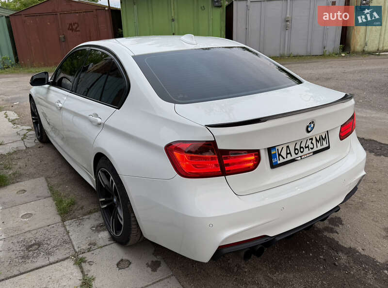 Седан BMW 3 Series 2015 в Киеве