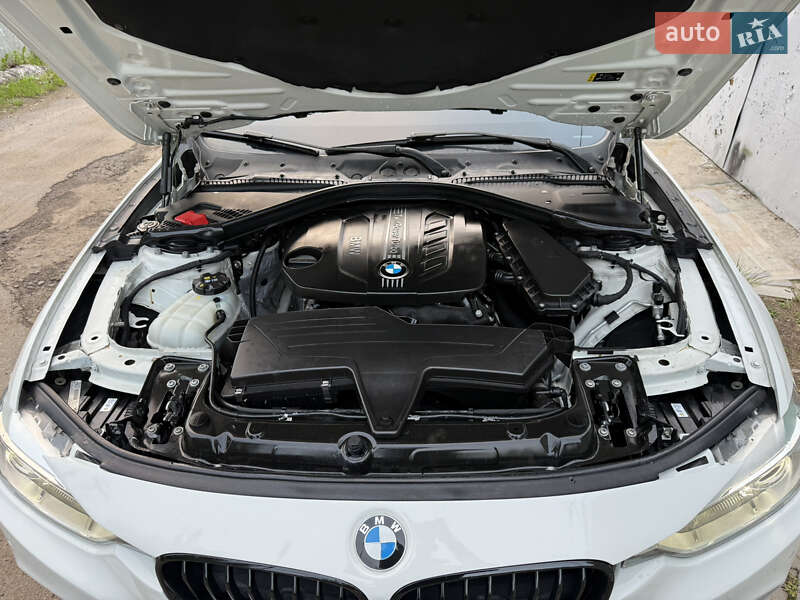 Седан BMW 3 Series 2015 в Киеве