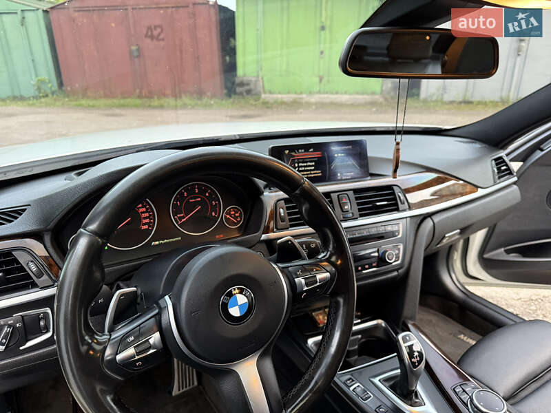 Седан BMW 3 Series 2015 в Киеве