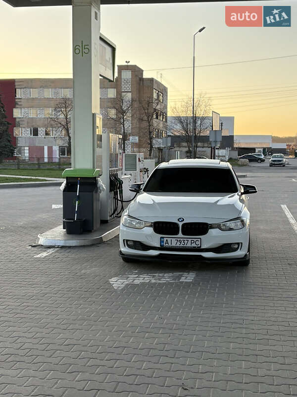 Седан BMW 3 Series 2012 в Києві