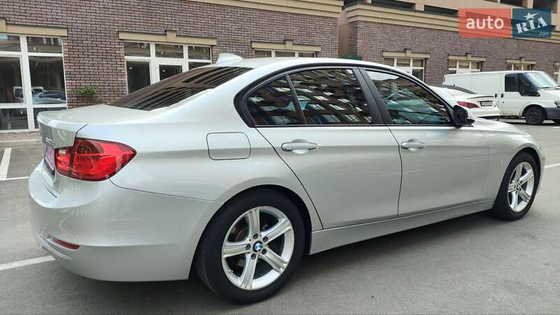 Седан BMW 3 Series 2014 в Киеве