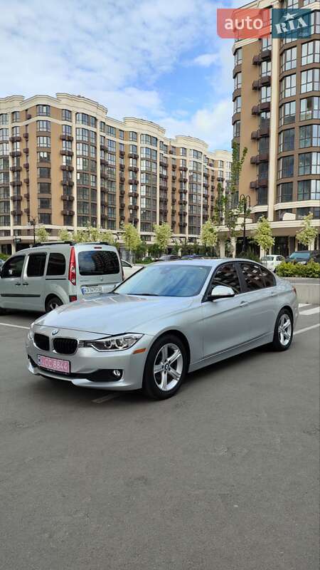 Седан BMW 3 Series 2014 в Киеве