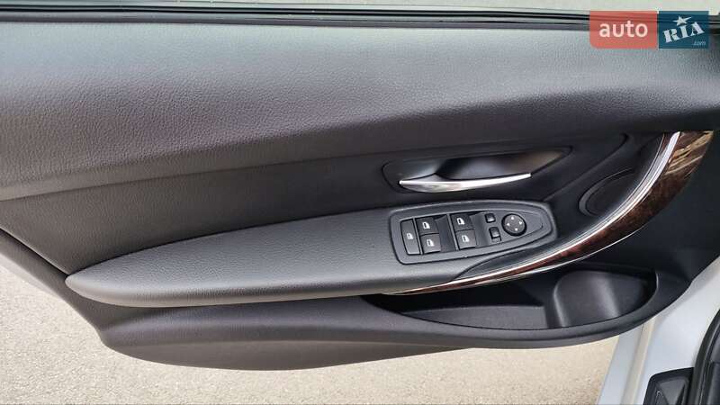 Седан BMW 3 Series 2014 в Киеве