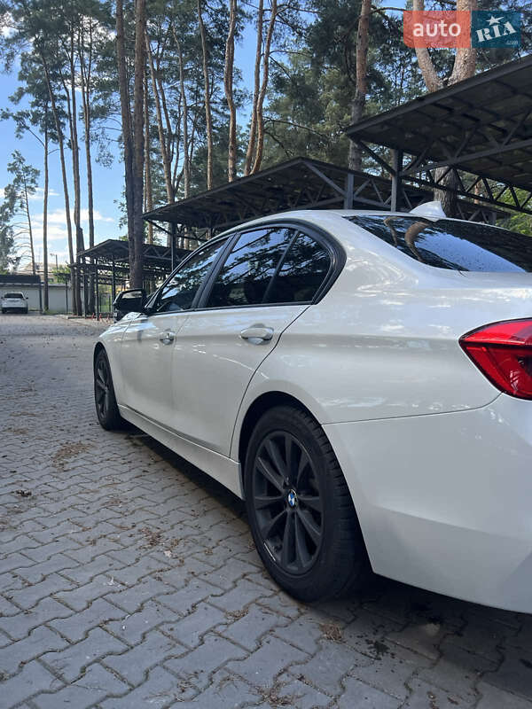 Седан BMW 3 Series 2015 в Гостомелі