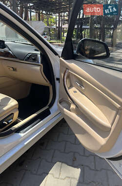 Седан BMW 3 Series 2015 в 