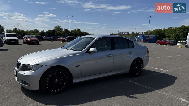 Седан BMW 3 Series 2007 в Киеве