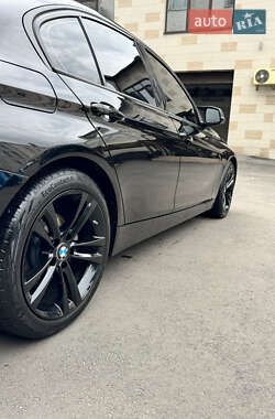 Седан BMW 3 Series 2016 в 