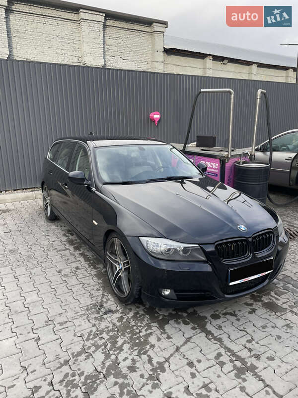 Універсал BMW 3 Series 2011 в Львові
