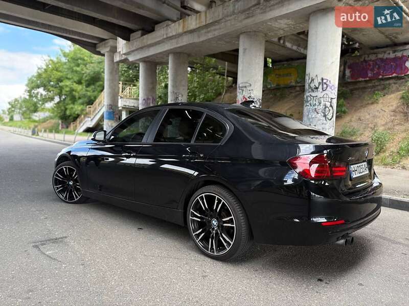 Седан BMW 3 Series 2013 в Одесі