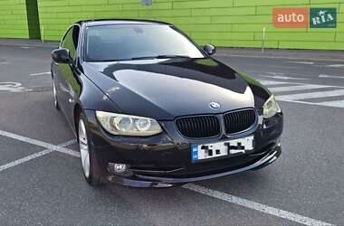 Купе BMW 3 Series 2010 в 