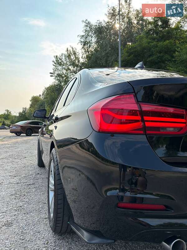 Седан BMW 3 Series 2017 в Днепре