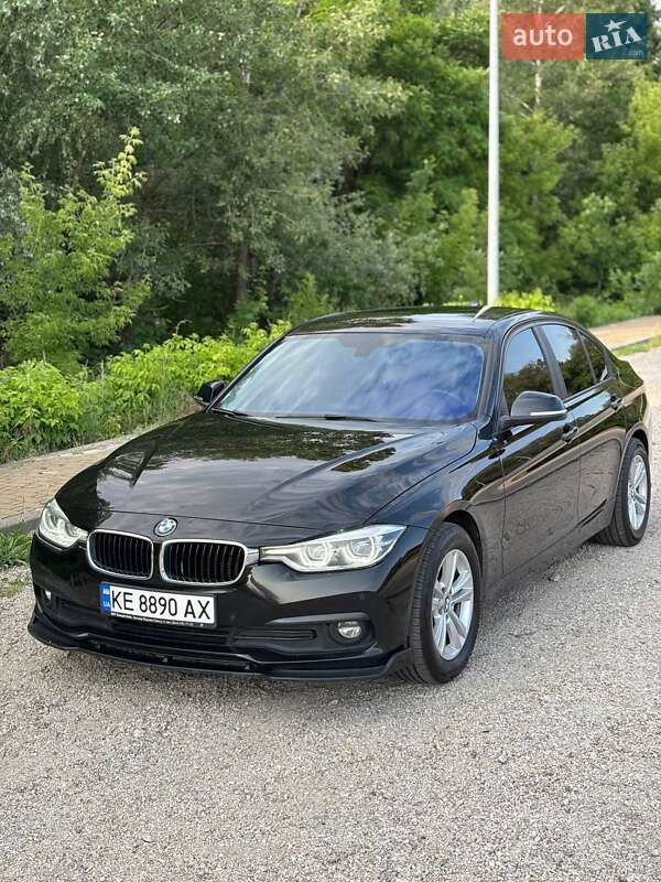 Седан BMW 3 Series 2017 в Днепре
