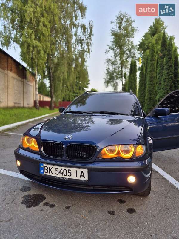 Универсал BMW 3 Series 2005 в Корце
