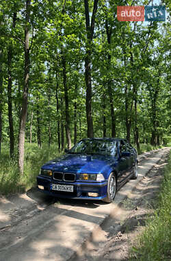 Седан BMW 3 Series 1998 в Умани