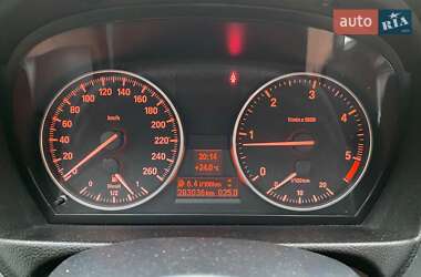 Седан BMW 3 Series 2010 в 