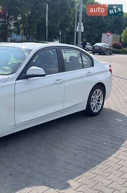 Седан BMW 3 Series 2016 в 