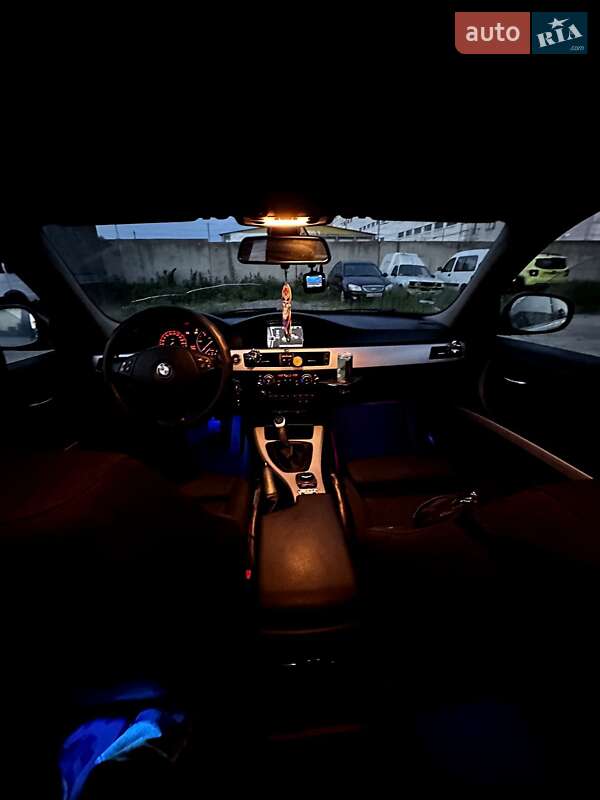 Универсал BMW 3 Series 2011 в Киеве