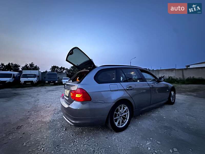 Универсал BMW 3 Series 2011 в Киеве