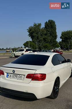 Купе BMW 3 Series 2011 в 