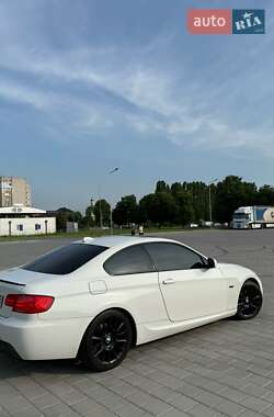 Купе BMW 3 Series 2011 в 