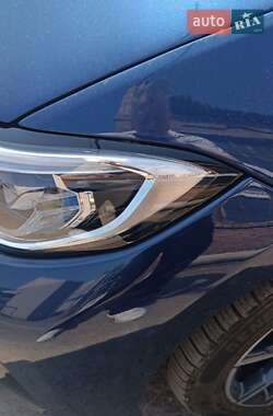 Седан BMW 3 Series 2019 в 