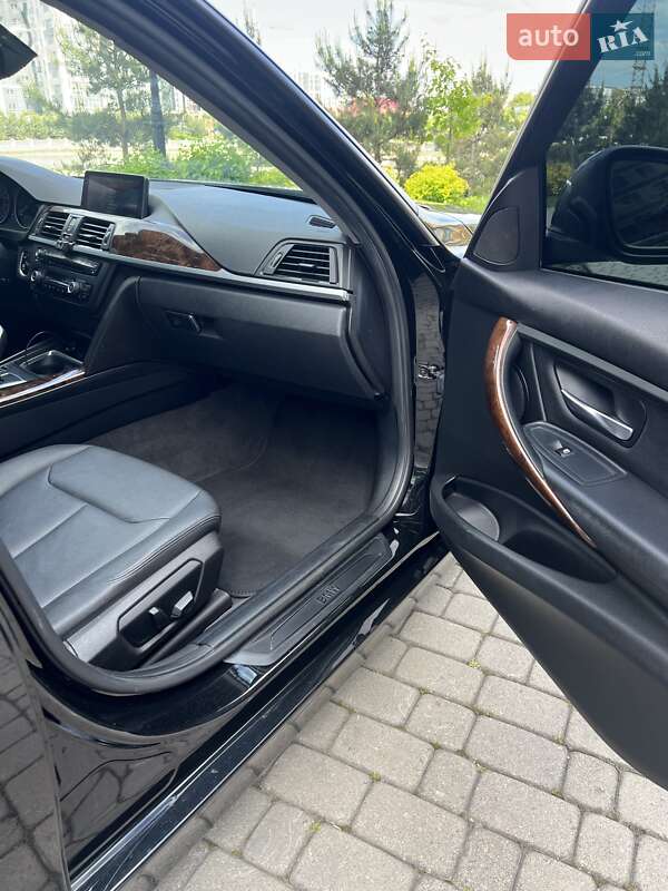 Седан BMW 3 Series 2015 в Івано-Франківську