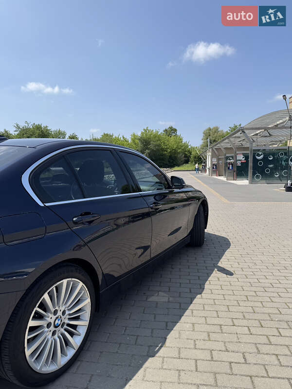 Седан BMW 3 Series 2013 в Снятине фото 5 Седан BMW 3 Series 2013 в Снятине