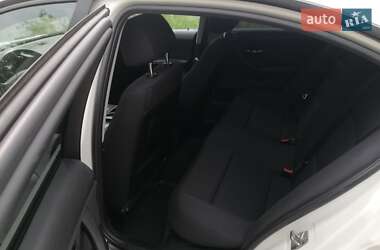 Седан BMW 3 Series 2011 в 