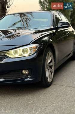 Седан BMW 3 Series 2015 в Сумах