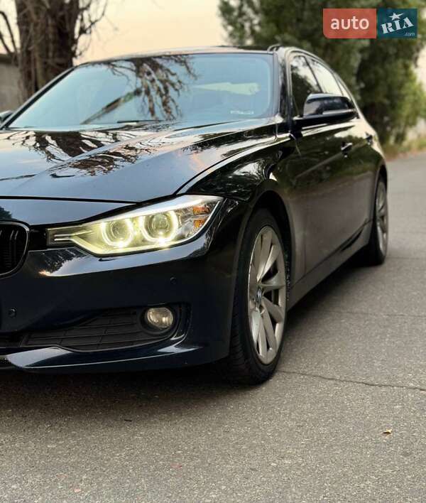 Седан BMW 3 Series 2015 в Сумах