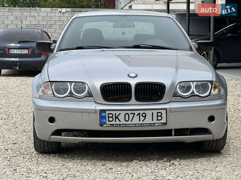 Седан BMW 3 Series 2001 в 
