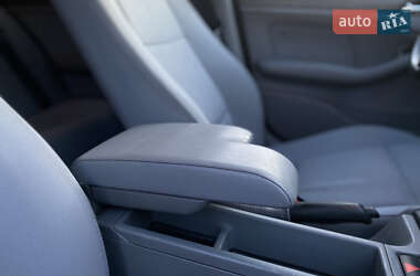Седан BMW 3 Series 2001 в 