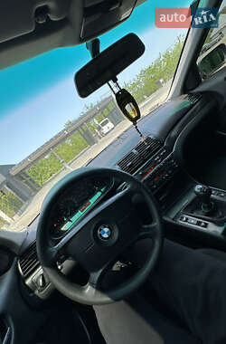 Універсал BMW 3 Series 2001 в 