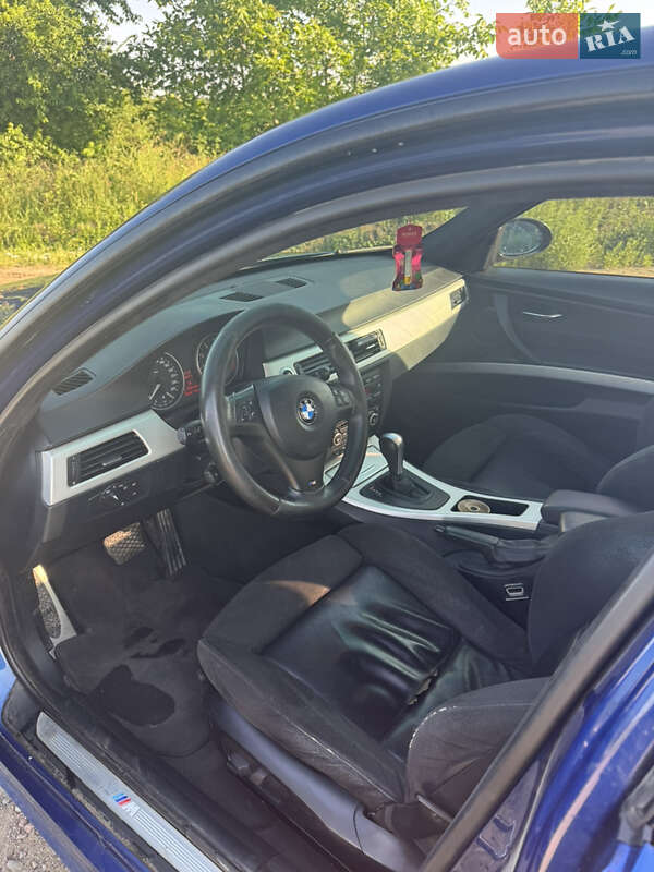 Седан BMW 3 Series 2006 в Одессе