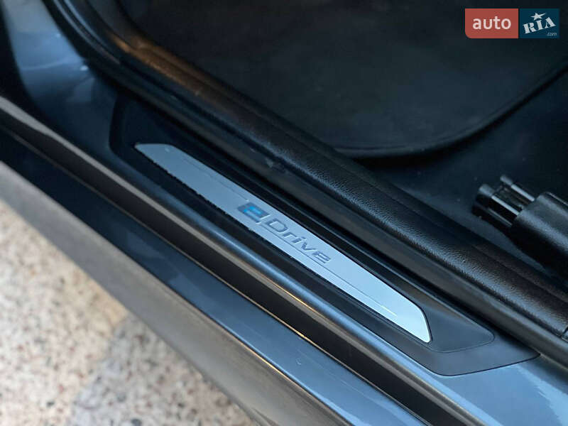 Седан BMW 3 Series 2016 в Києві