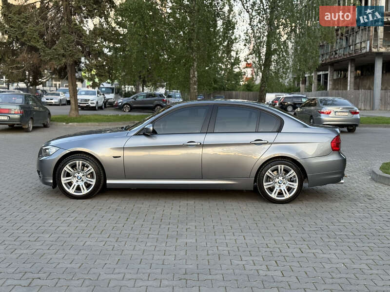 Седан BMW 3 Series 2008 в Черновцах