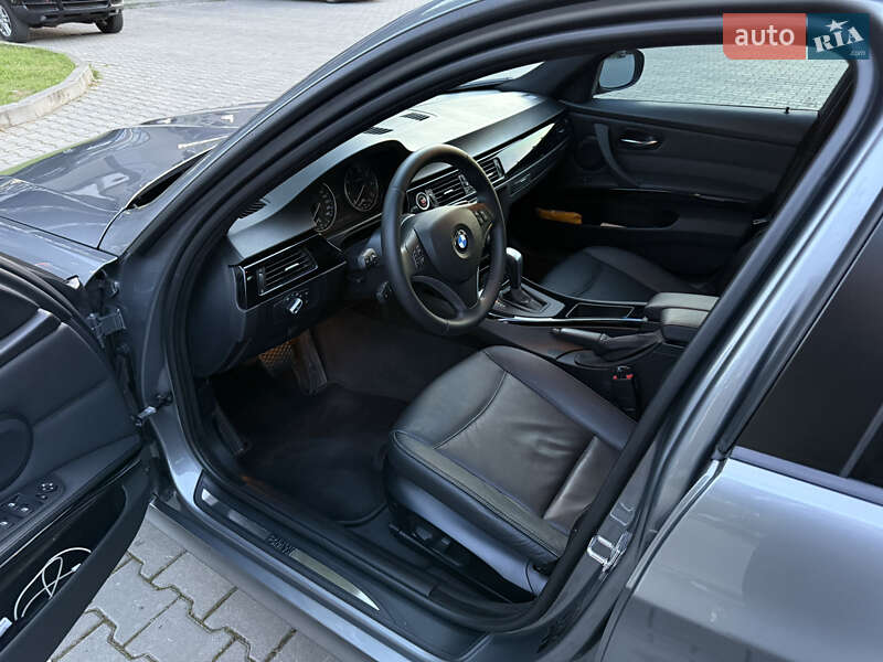 Седан BMW 3 Series 2008 в Черновцах