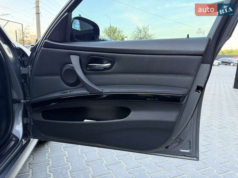 Седан BMW 3 Series 2008 в Черновцах