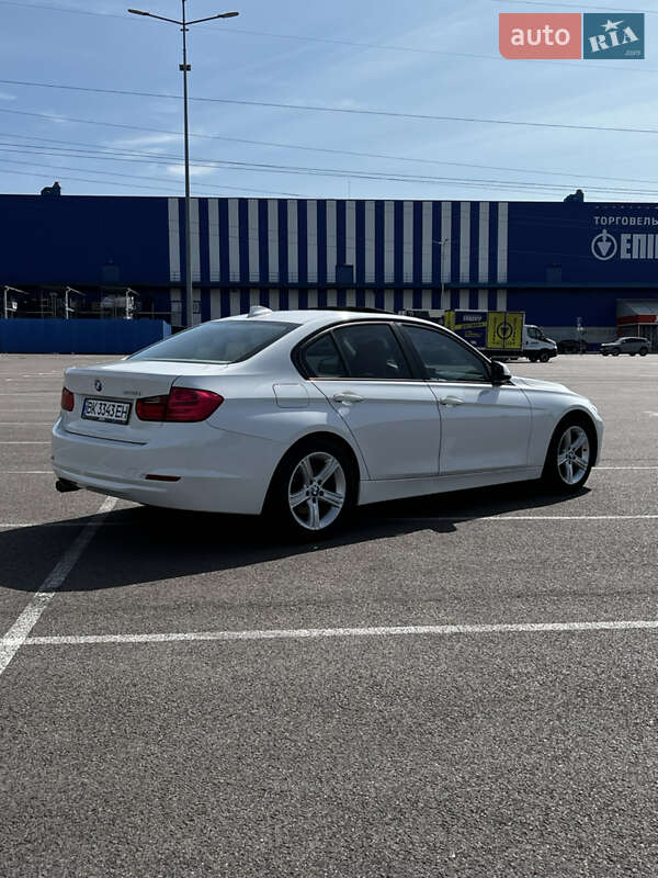 Седан BMW 3 Series 2013 в Ровно