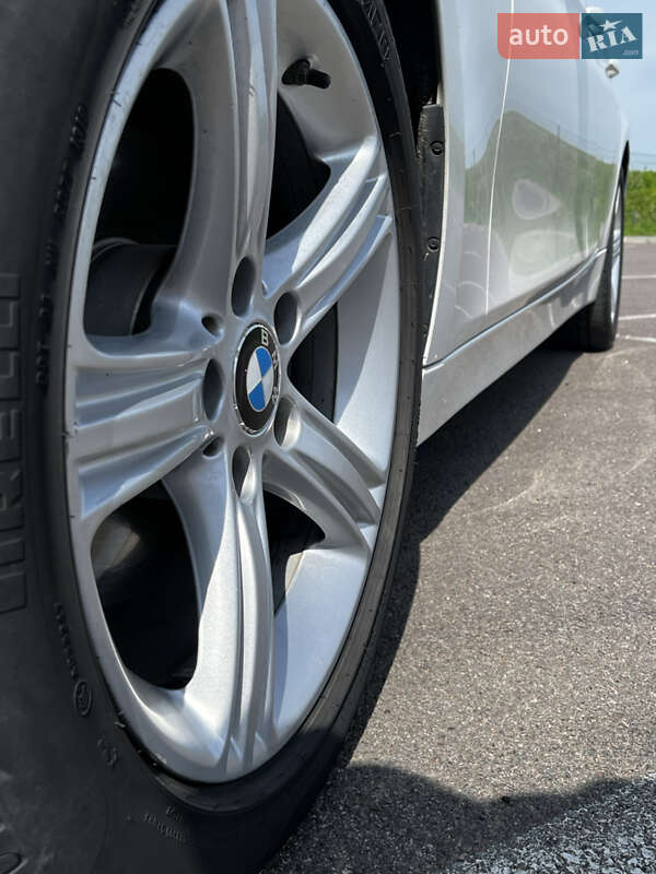 Седан BMW 3 Series 2013 в Ровно
