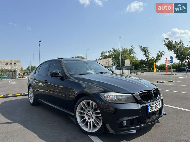 BMW 3 Series 2011